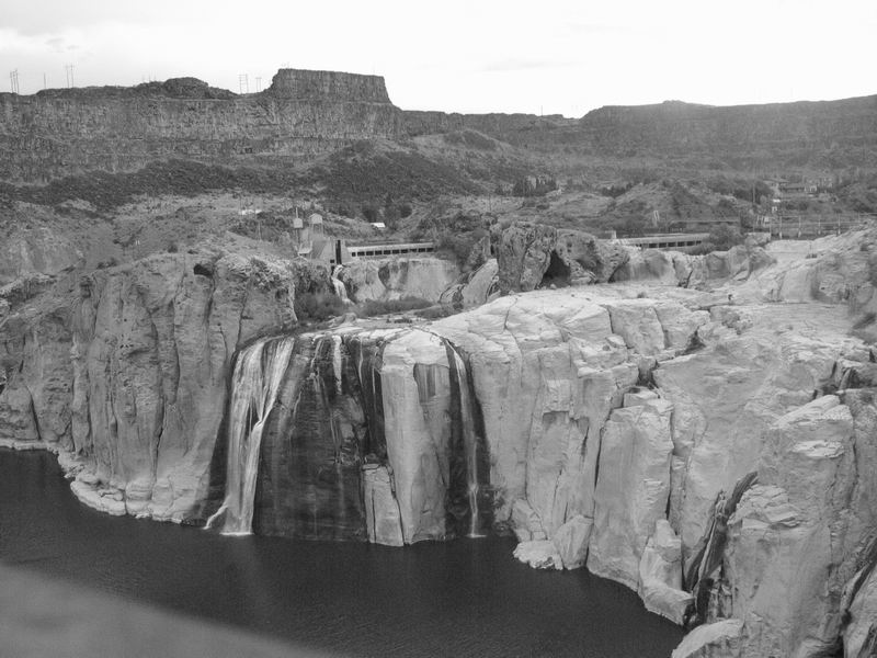 Wodospad Shoshone Falls (w lecie bez wody)