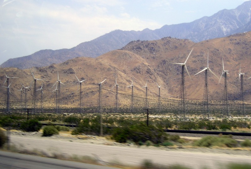 wiatraki w drodze do Palm Springs