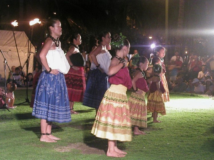 pokaz tanca hula