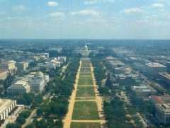 widok na "Mall"  z Washington Monument