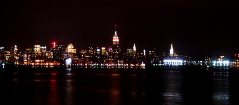 Manhattan nocą - widok od strony NJ