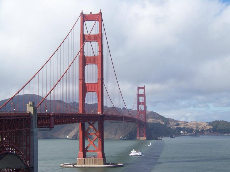 Golden Gate Bridge w Sloncu